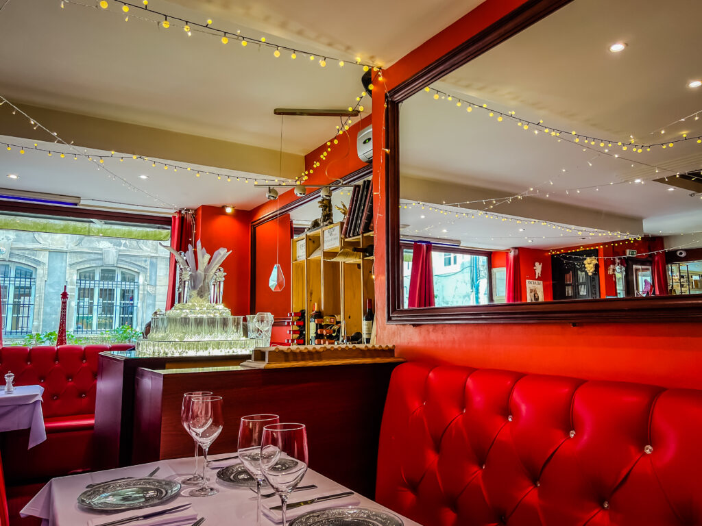 Lea nuestra reseña y experiencia en el restaurante La Maison B de Bayeux