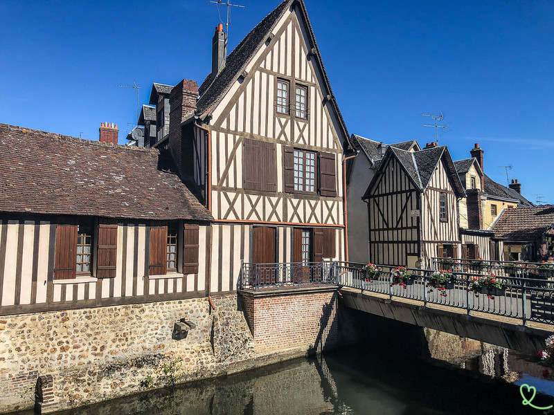 best things to do Bernay visit