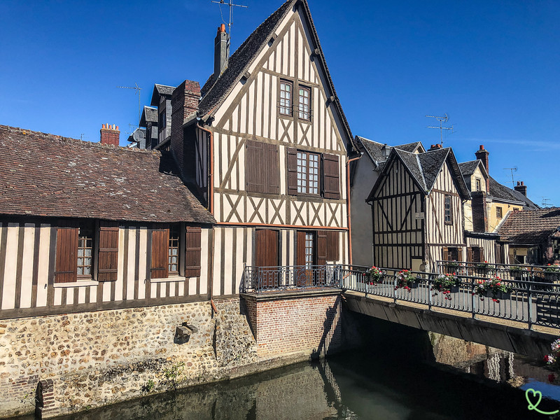 que faire Bernay visiter incontournable