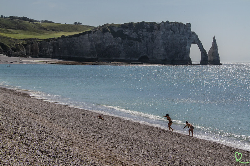 Playa de Etretat en Normandía